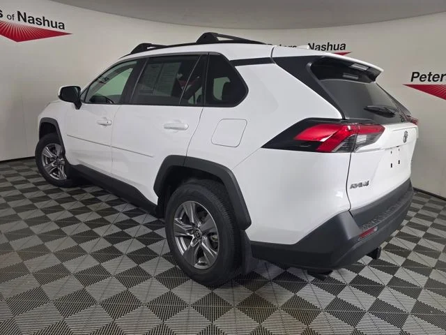 Used 2025 White Toyota XLE image 27