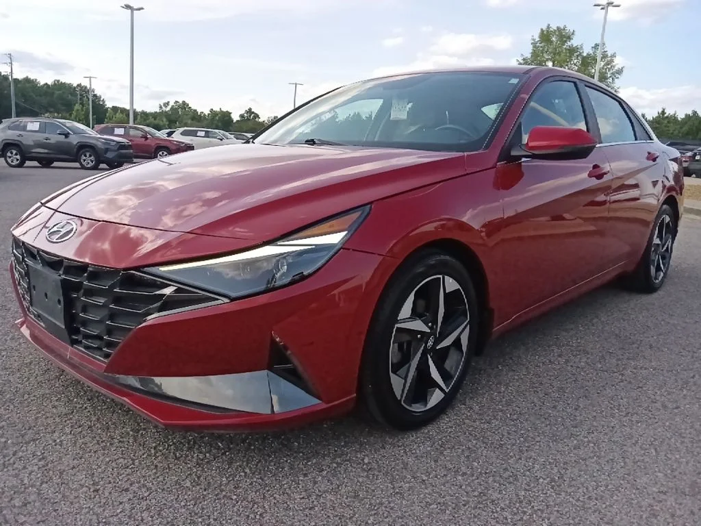Used 2023 Red Hyundai Limited image 7