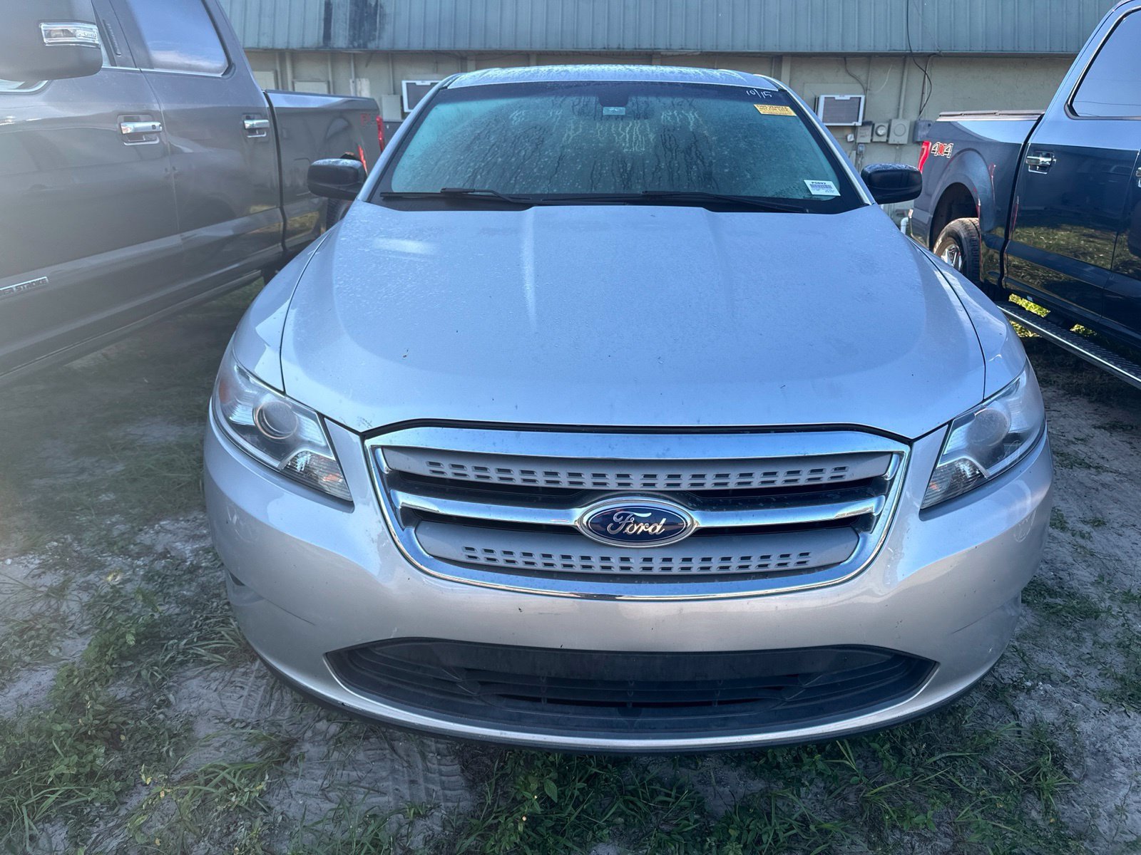 Used 2011 Silver Ford SE image 2