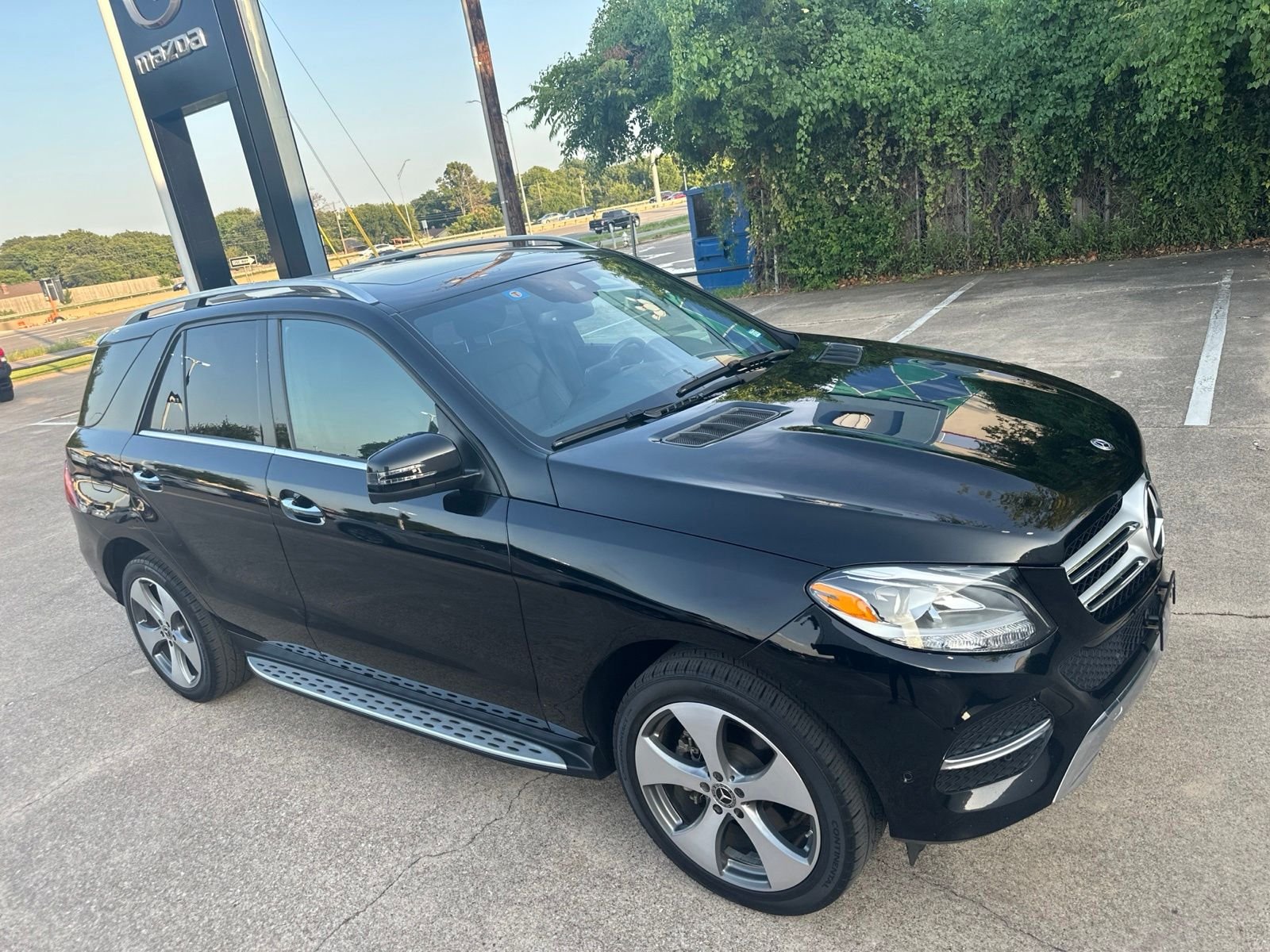 Used 2018 Obsidian Black Metallic Mercedes-Benz GLE 350 image 10