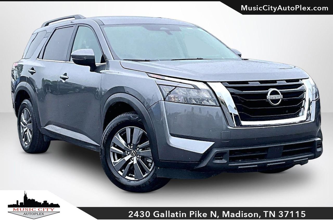 2025 Nissan Pathfinder SV 4WD's photo
