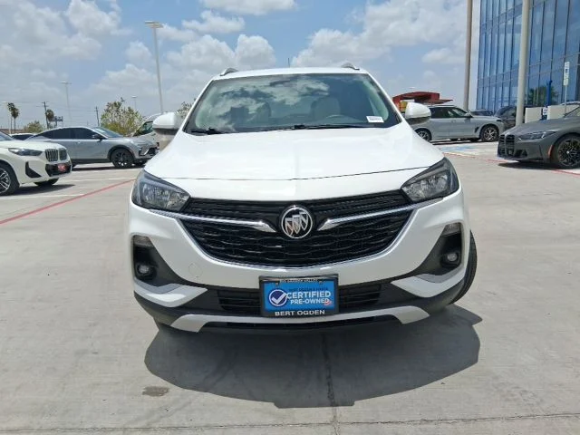 Used 2022 White Buick Select image 2