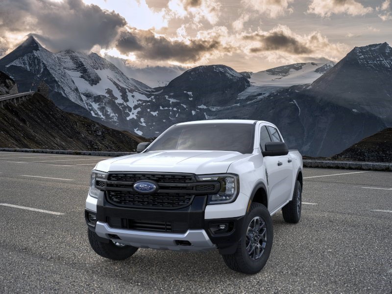 New 2026 Oxford White Ford XLT image 2