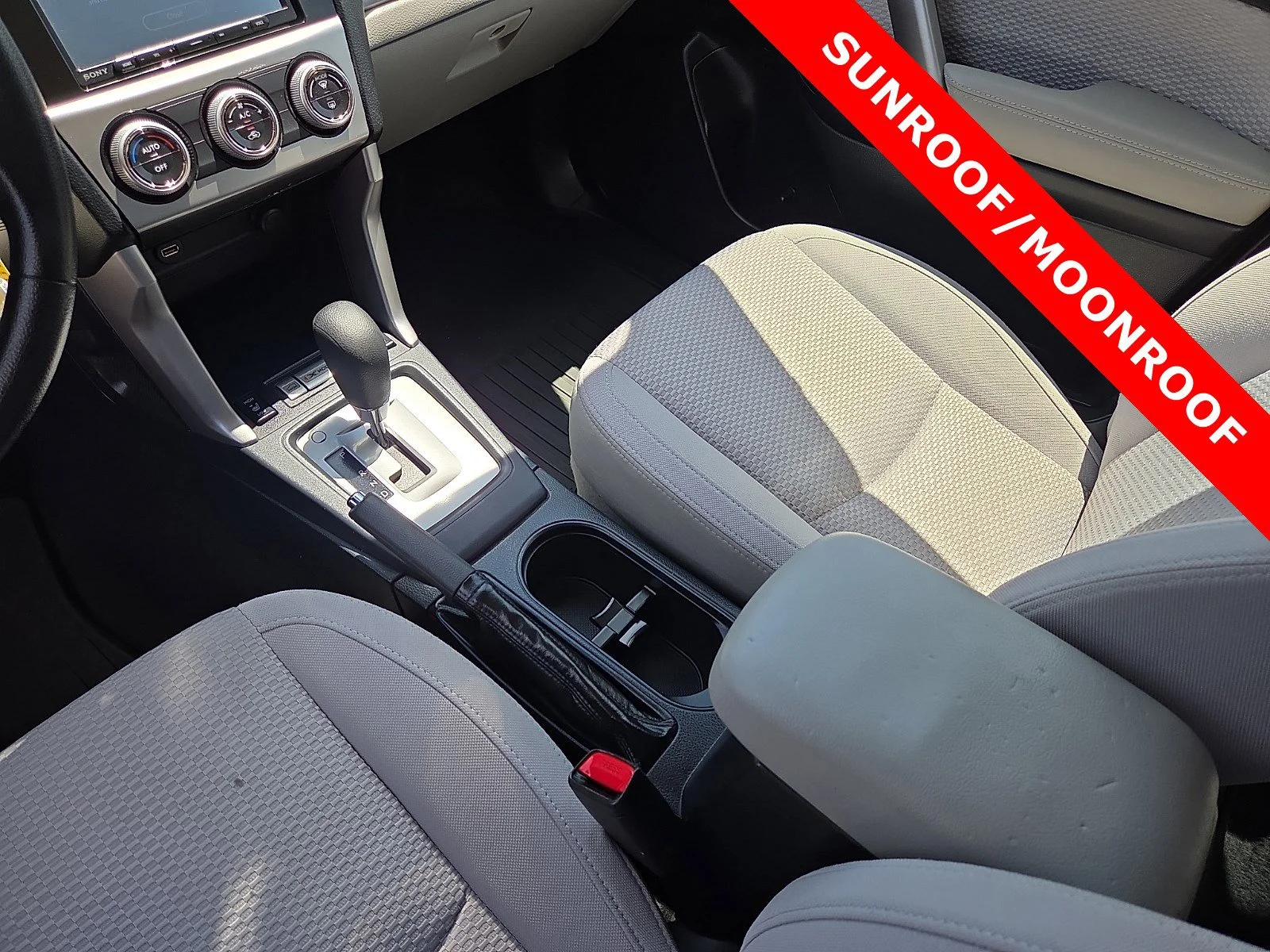 Used 2018 Ice Silver Metallic Subaru Premium image 25