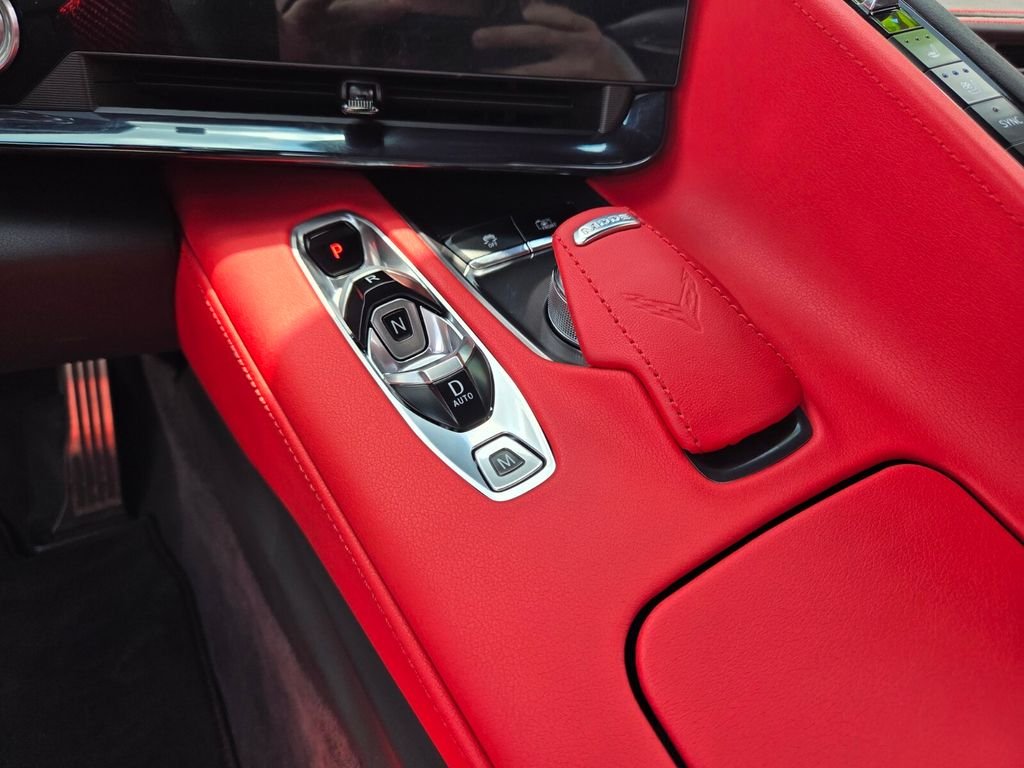 Used 2024 White Chevrolet Stingray image 24