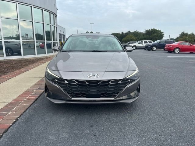Used 2022  Hyundai Limited image 2