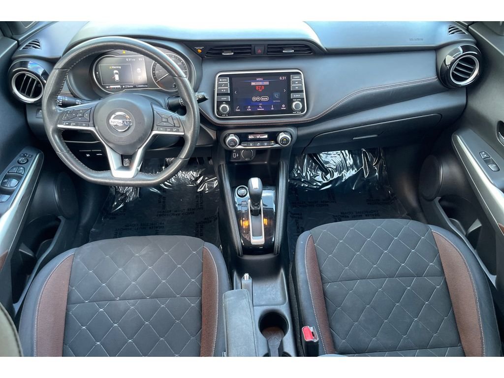 Used 2018 Cayenne Red/Super Black Nissan SR image 16