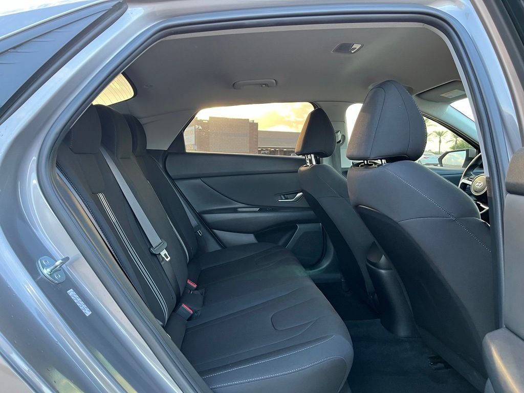 Used 2023  Hyundai SEL image 16