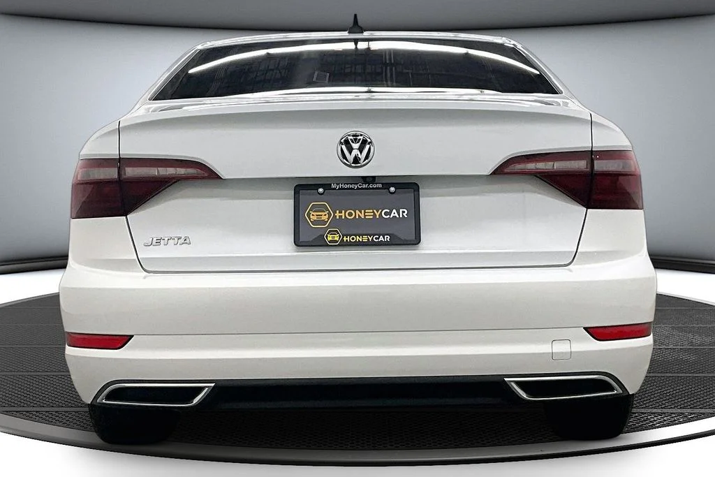 Used 2020 White Volkswagen SEL Premium image 5