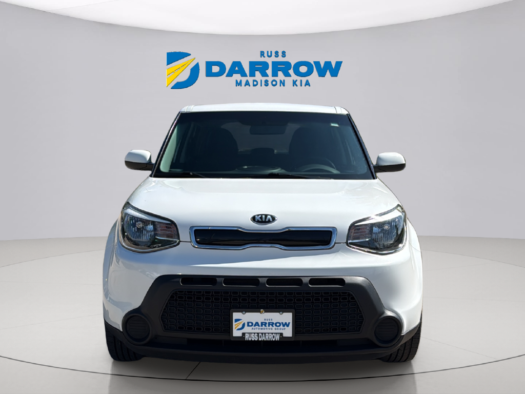 Used 2015 Clear White Kia Plus image 8