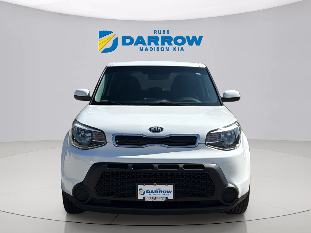 Used 2015 Clear White Kia Plus image 8