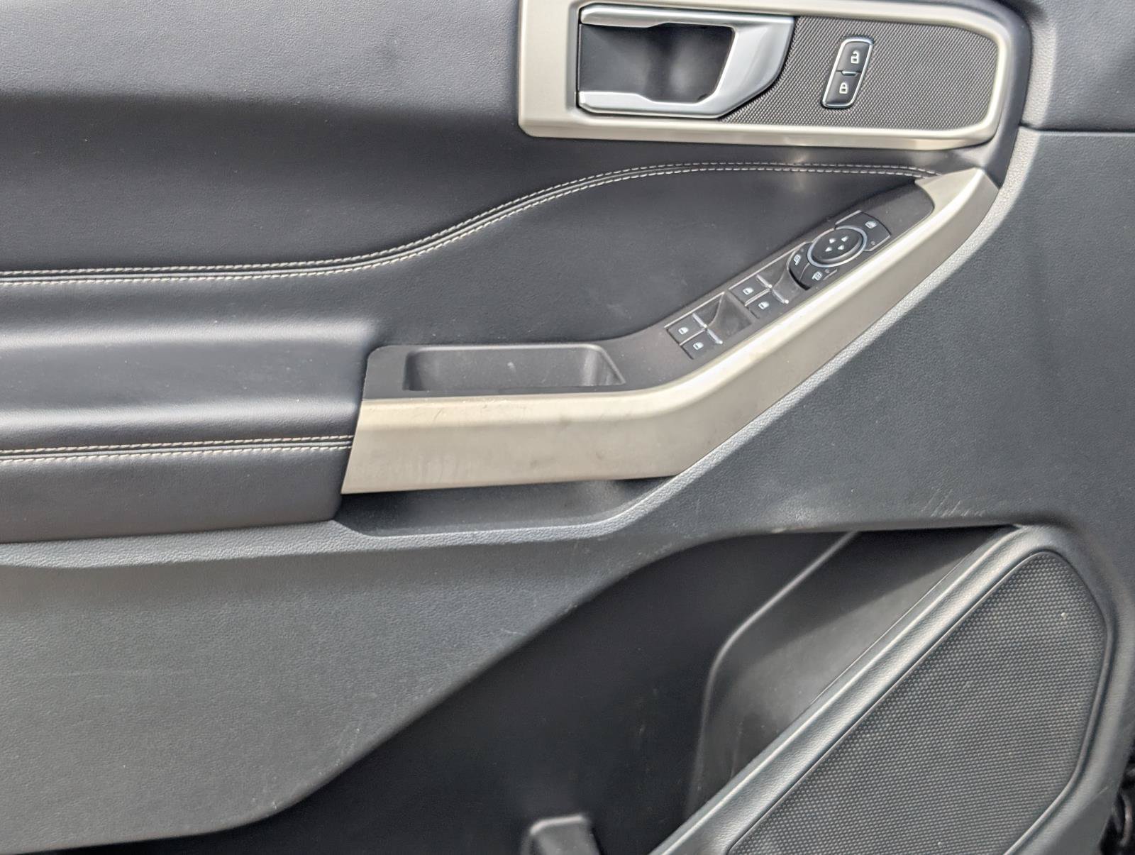 2023 Ford Explorer XLT - Photo 12