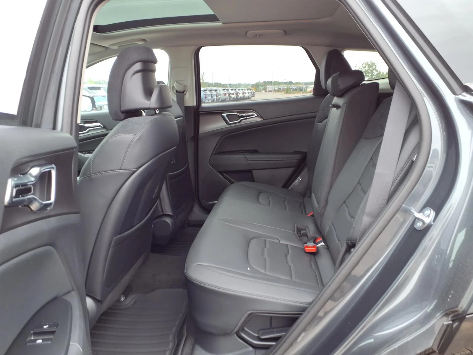 New 2027 Gravity Gray Kia SX Prestige image 15