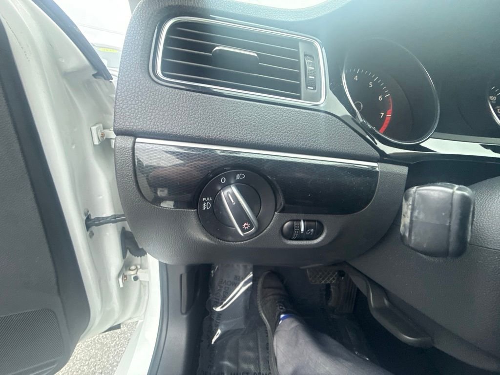 2018 Volkswagen Jetta SE Sport - Photo 17