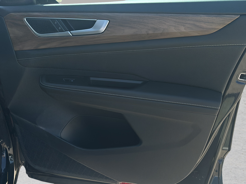 2026 Volkswagen Atlas SE w/Tech - Photo 10