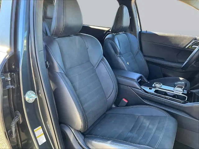 Used 2025 Black Mitsubishi SE image 31