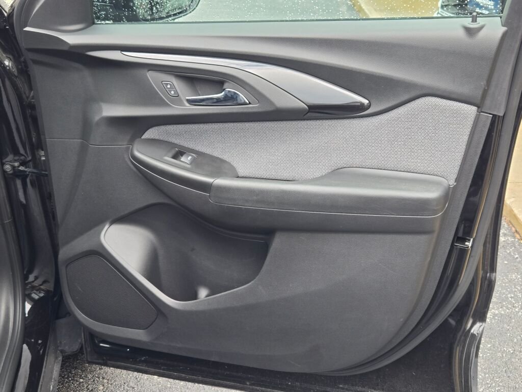 Used 2022 Black Metallic Chevrolet LT image 4