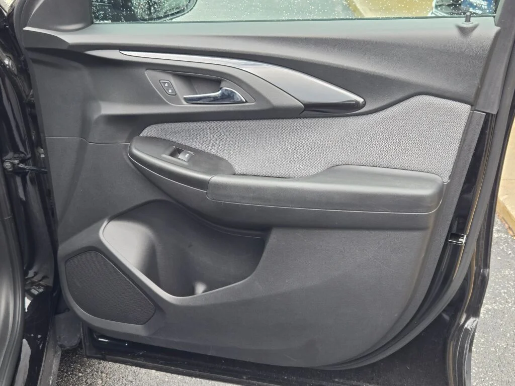 Used 2022 Black Chevrolet LT image 4