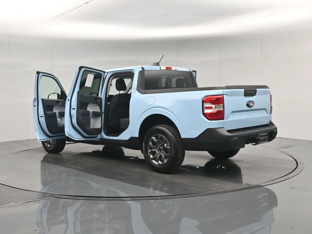 New 2026 Light Blue Ford XLT image 32