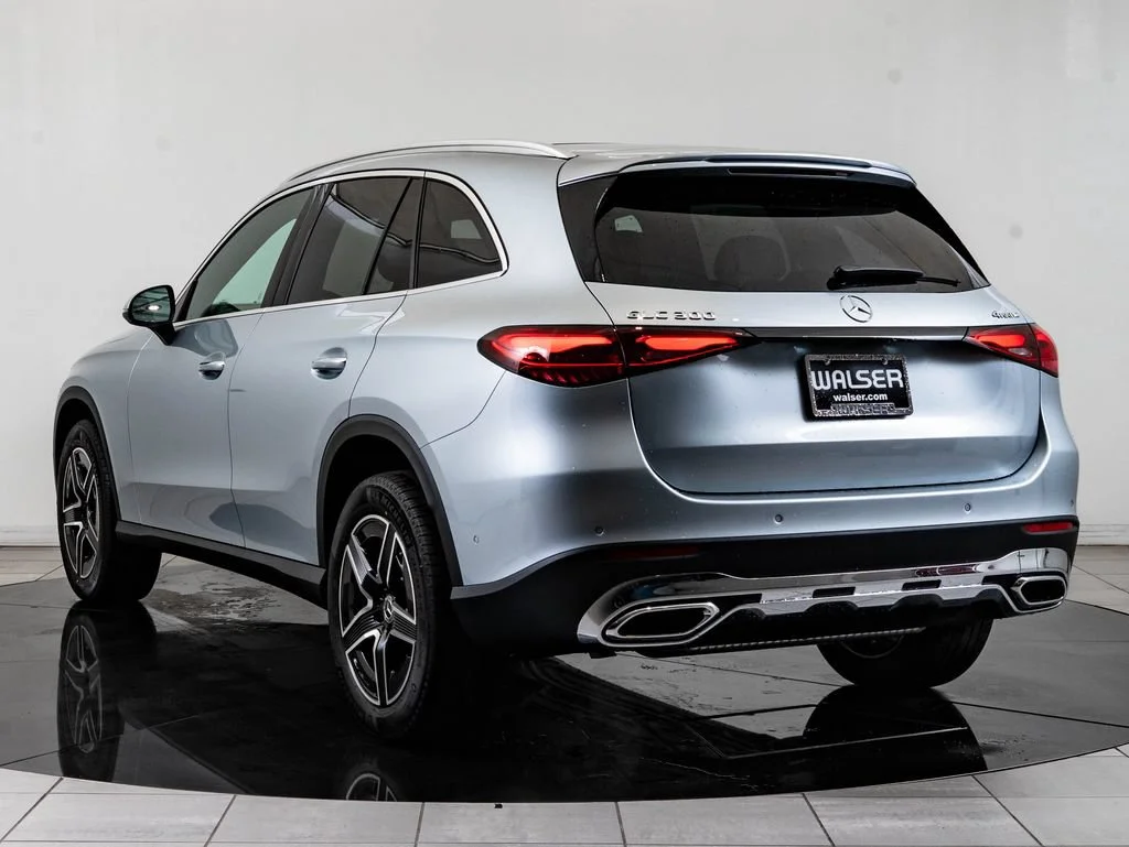 New 2026 Cirrus Silver Metallic Mercedes-Benz GLC 300 image 6