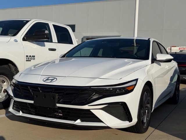 Used 2025 White Hyundai Limited image 20