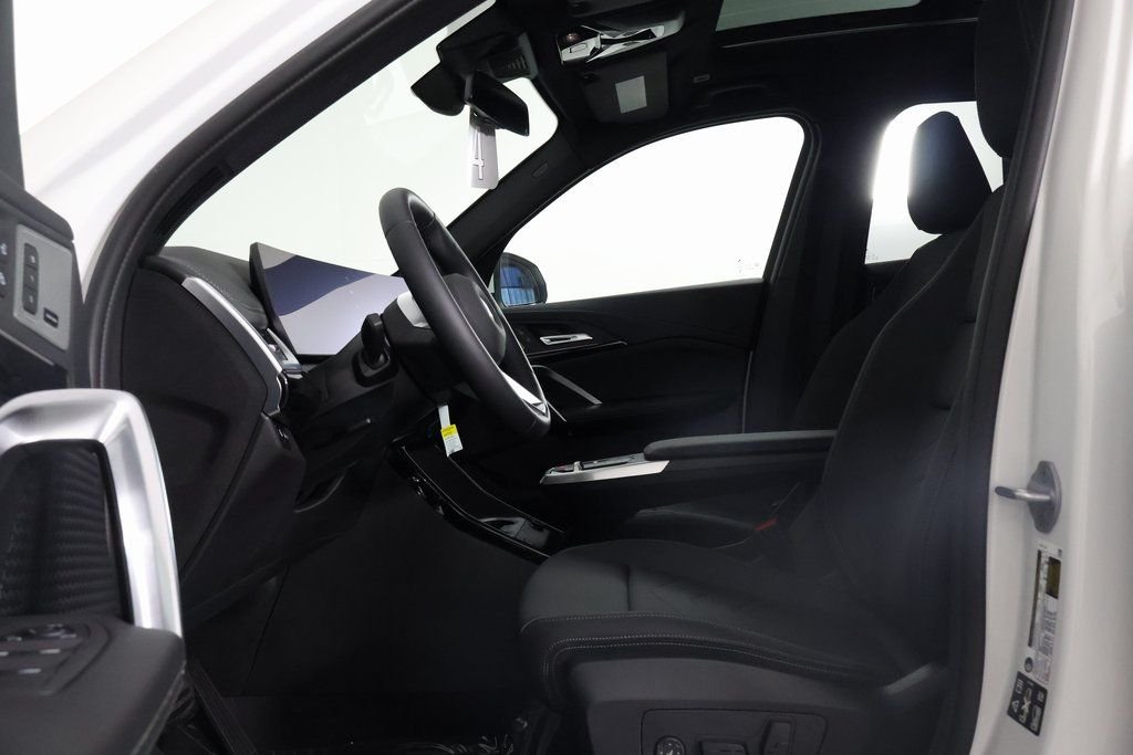 New 2027 Alpine White BMW xDrive28i image 4