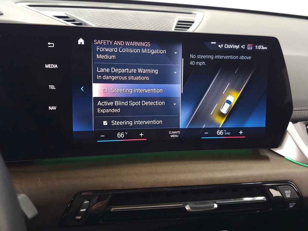 Used 2023 White Metallic BMW xDrive28i image 25