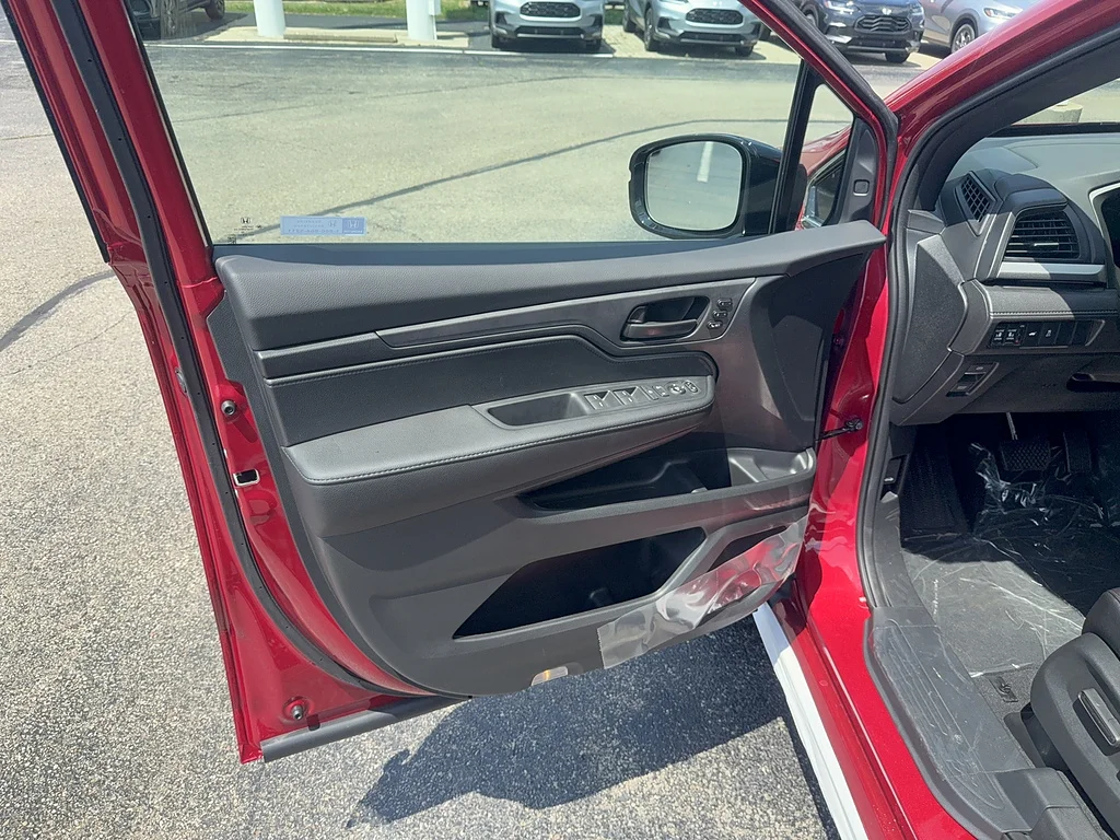 New 2026 Radiant Red Metallic II Honda Sport-L image 12