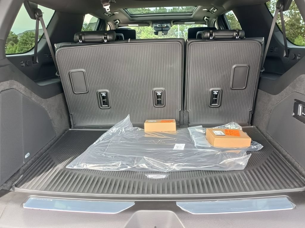 2026 Cadillac Escalade ESV Sport - Photo 15