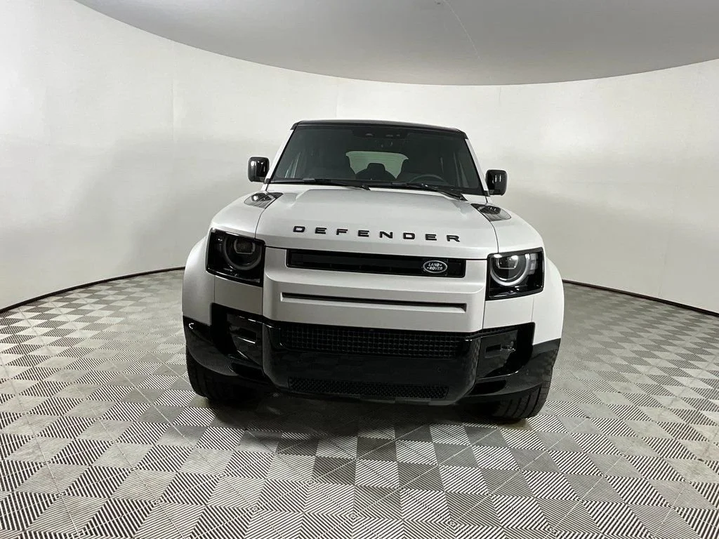 2026 Land Rover Defender X-Dynamic SE - Photo 8
