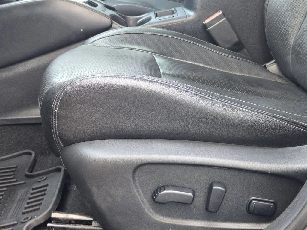 Used 2019 Gray Nissan SL image 27