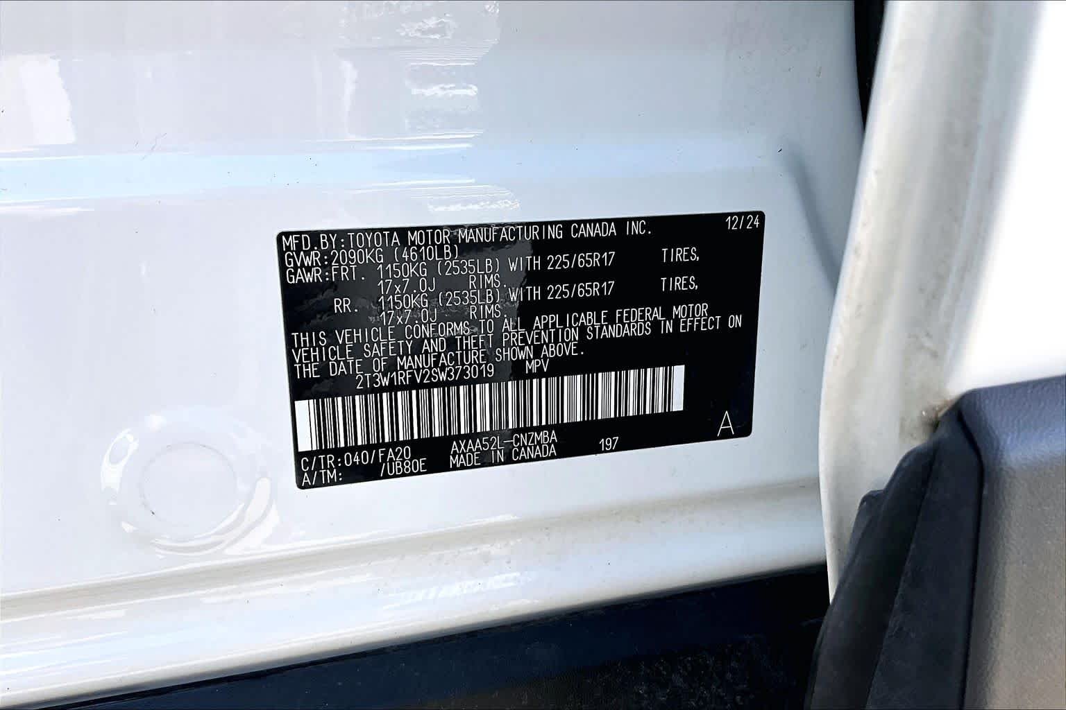 Used 2025 Ice Cap Toyota XLE image 36