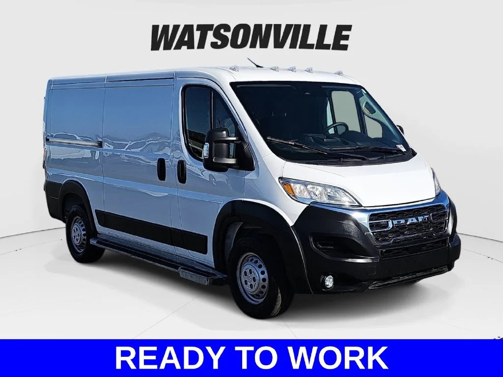 Used 2025 White Ram Base image 1