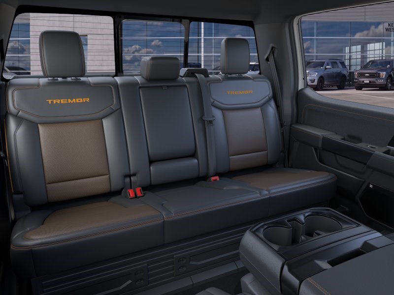 New 2026 Oxford White Ford Tremor image 12