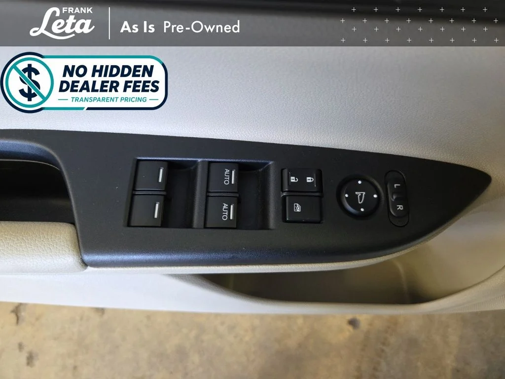 Used 2014 White Honda EX-L image 22