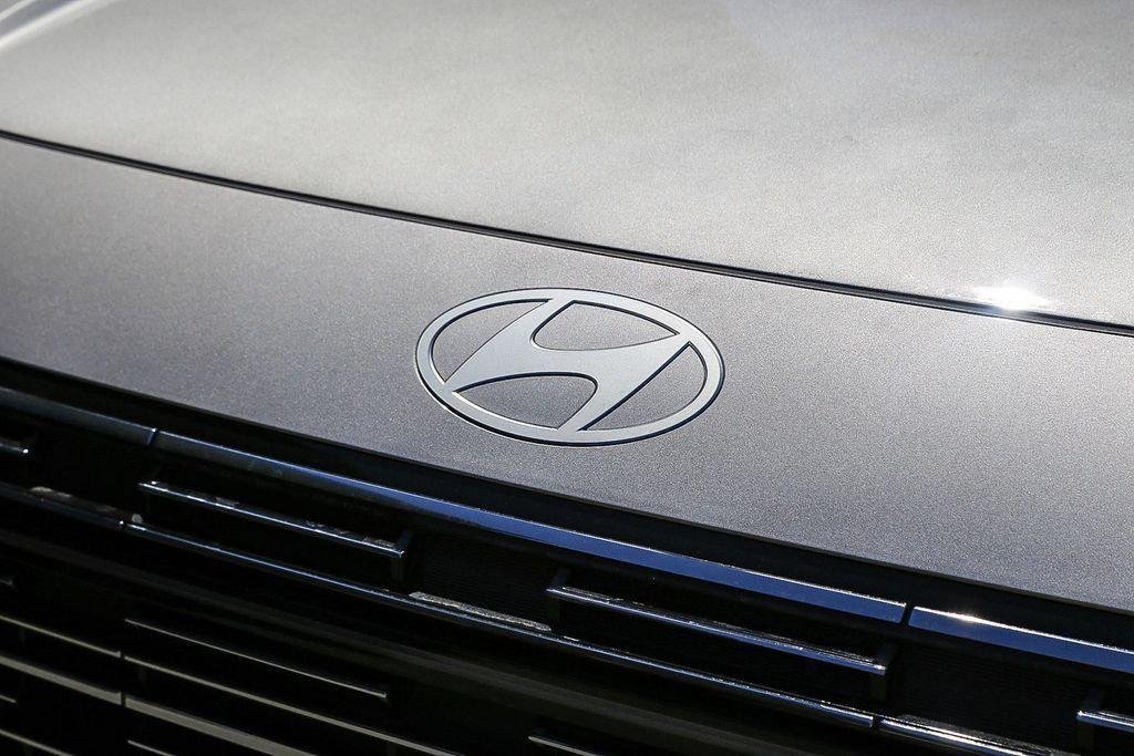 New 2026 Silver Hyundai SEL image 54