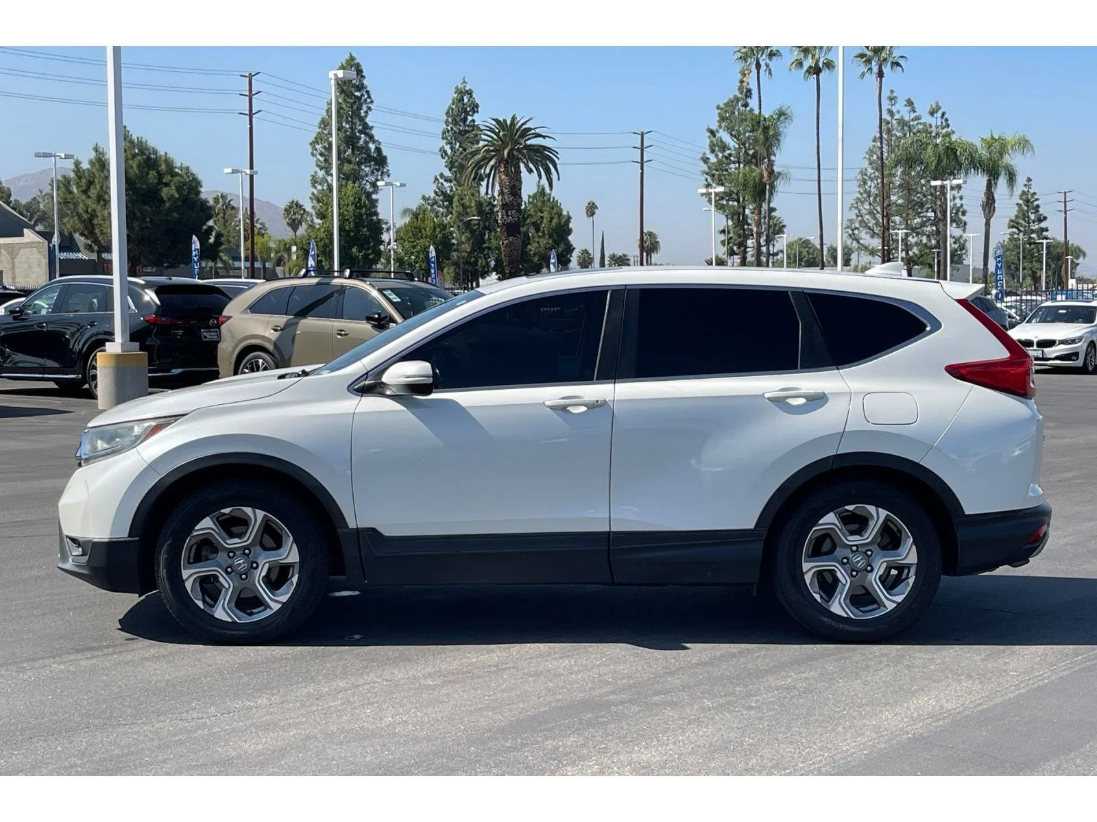 Used 2018 White Diamond Pearl Honda EX-L image 2