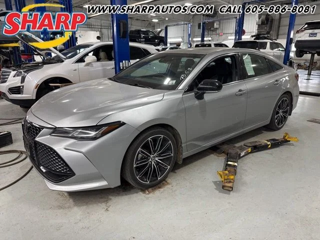 2021 Toyota Avalon Touring's photo