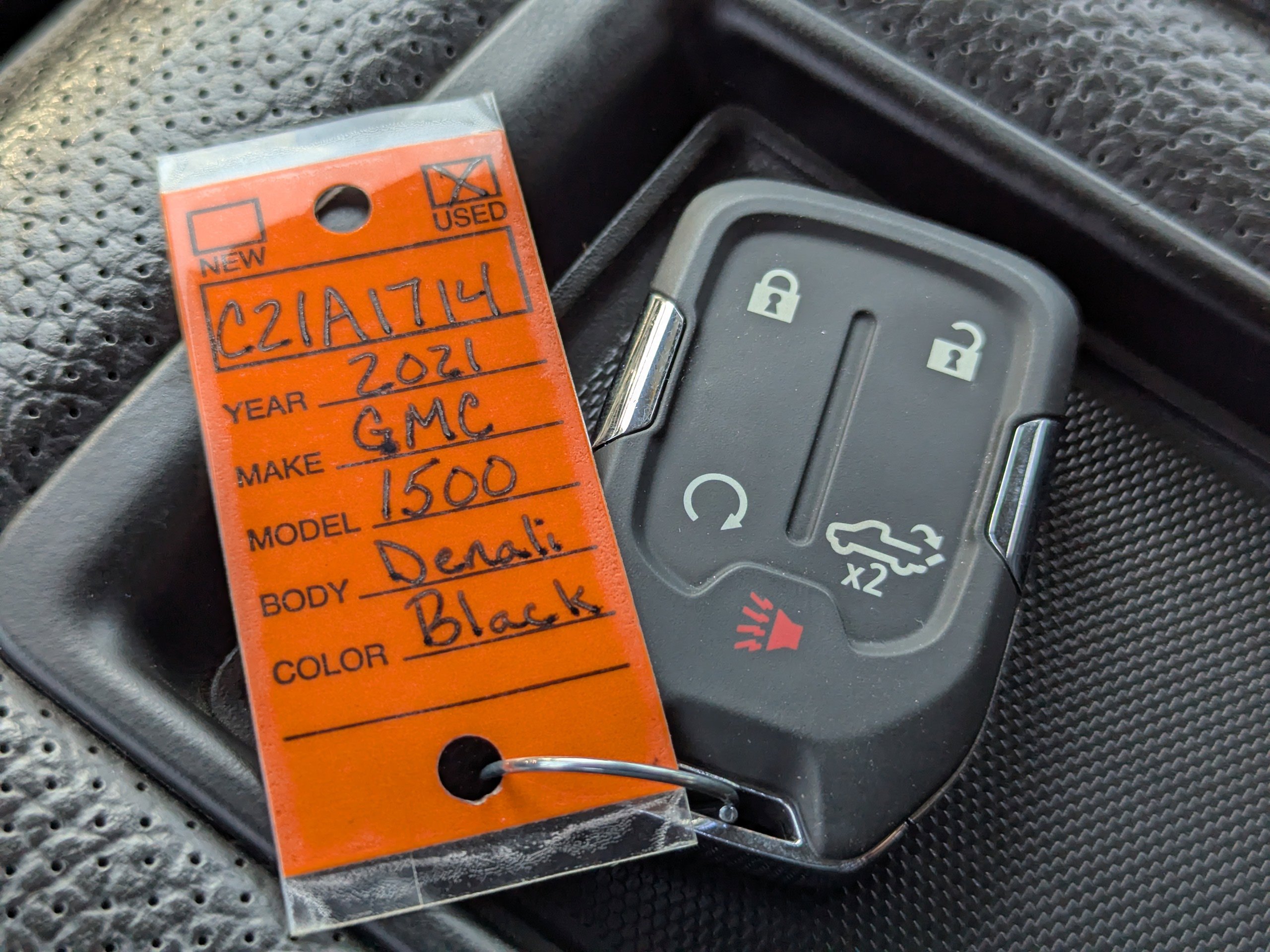 Used 2021 Black GMC Denali image 21