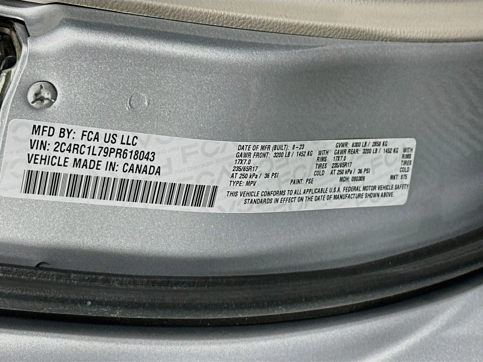 Used 2023 Silver Mist Clearcoat Chrysler Touring L image 33