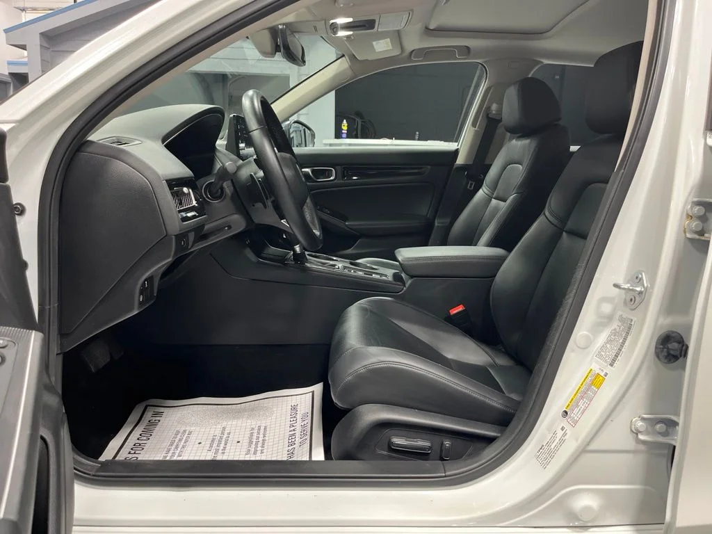 2022 Honda Civic Touring - Photo 11