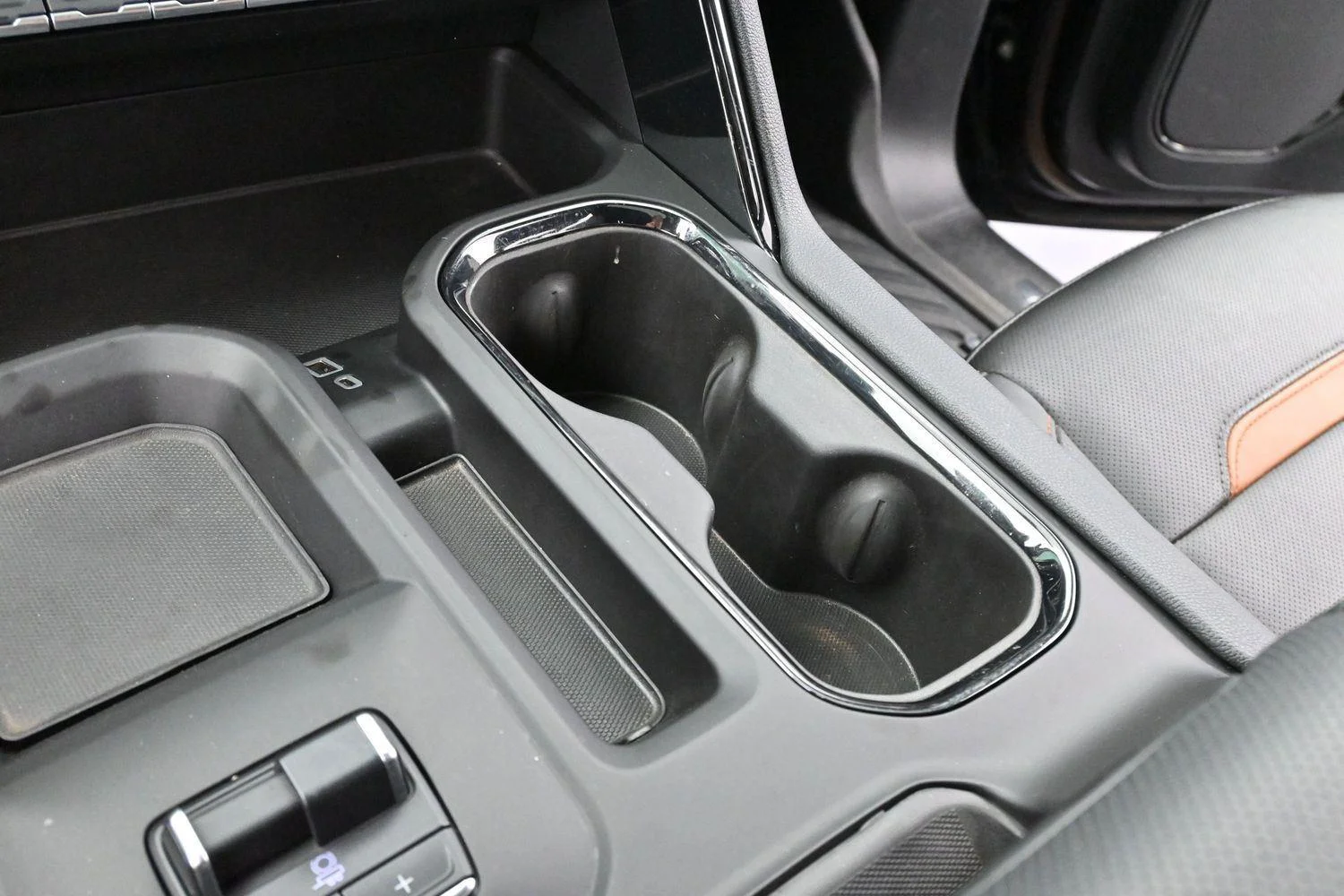 Used 2024 Onyx Black GMC AT4 image 19