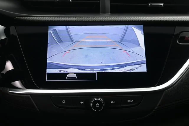 Used 2020 SUMMIT WHITE Buick Preferred image 18