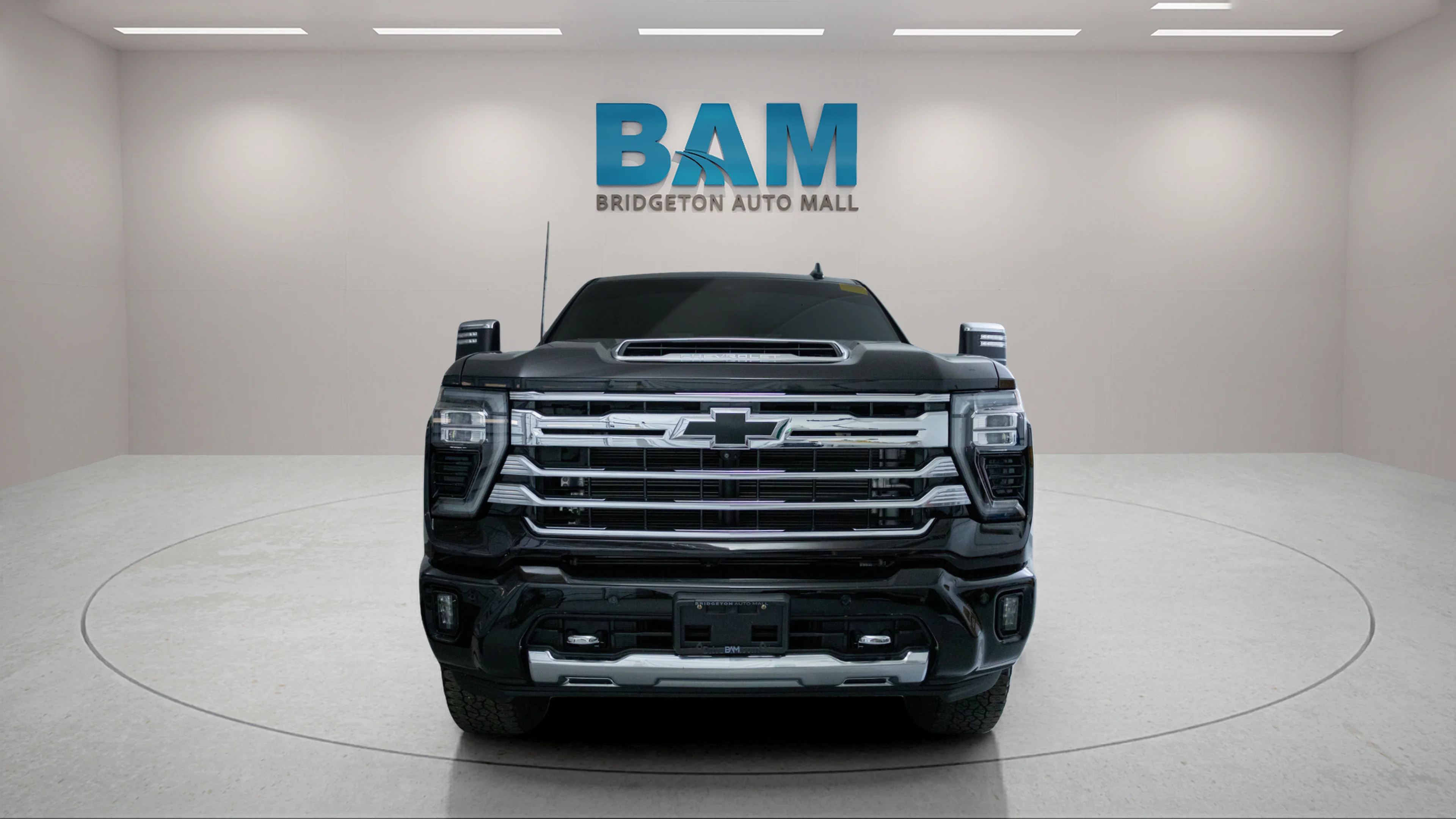 Used 2024 Black Chevrolet High Country image 2