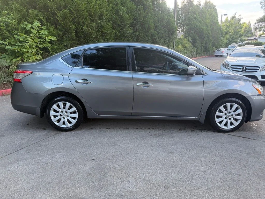 Used 2015 Nissan Sentra S with VIN 3N1AB7AP3FY275169 for sale in Gladstone, OR