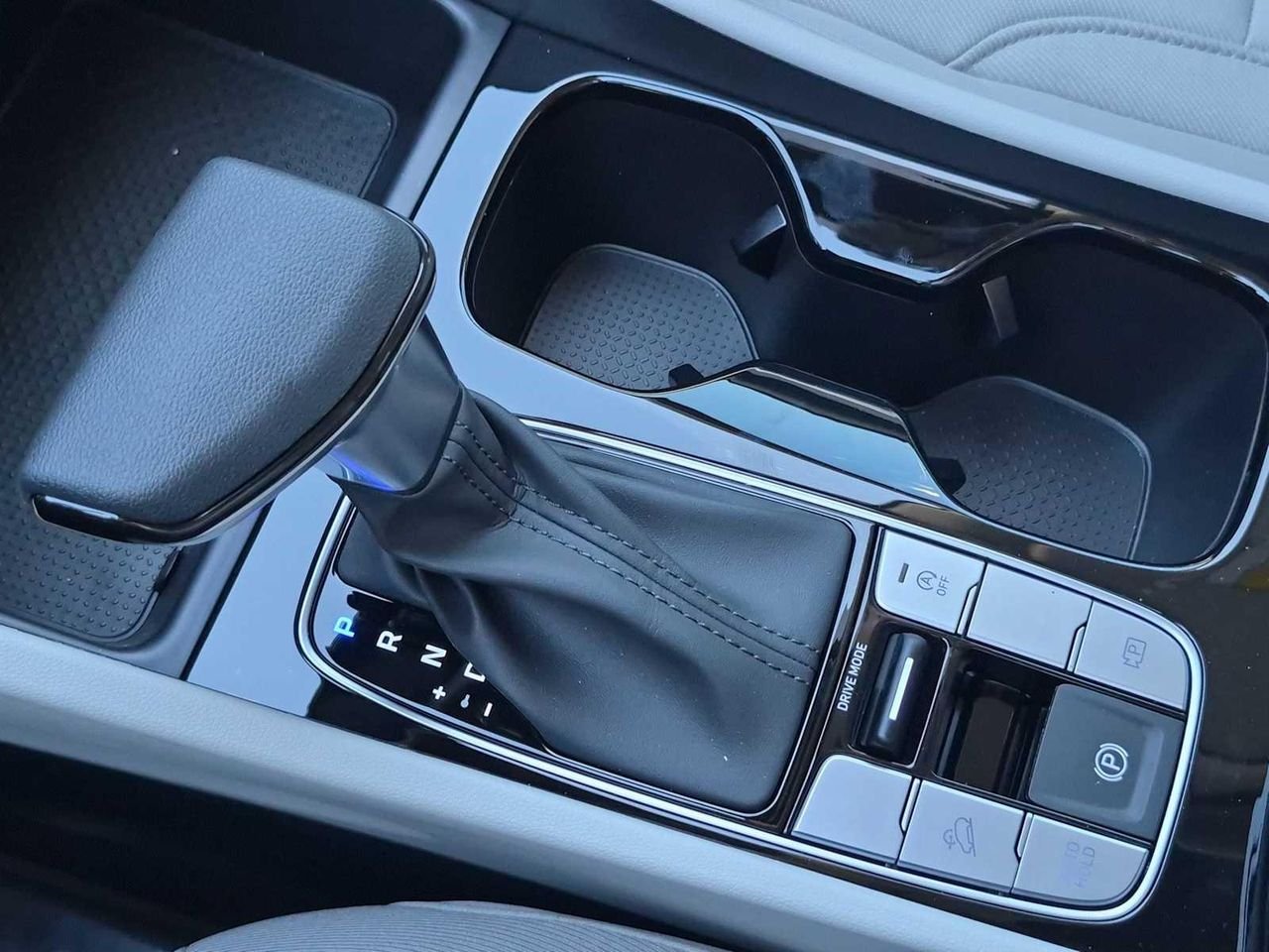 New 2026 Rockwood Green Hyundai SEL FWD image 30