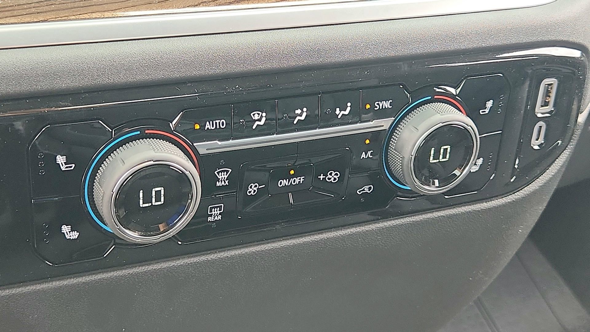 2026 Chevrolet Silverado 1500 RST - Photo 18
