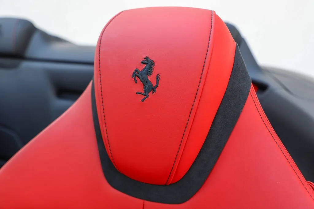 Used 2025 Nero Ferrari Spider image 36