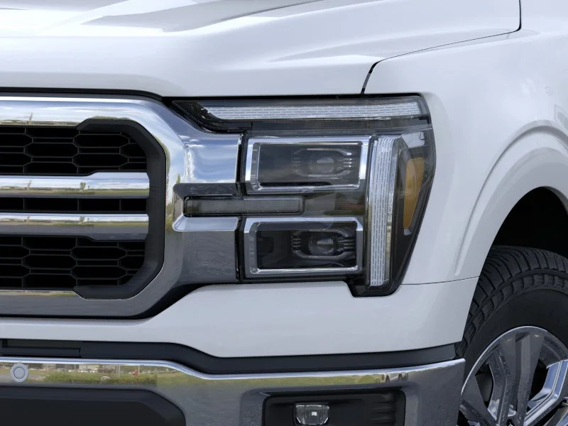 New 2026 Oxford White Ford Lariat image 18
