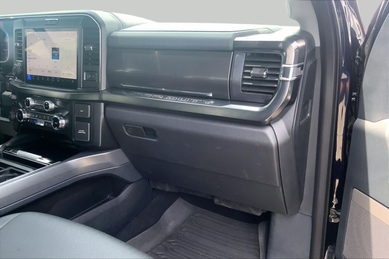 Used 2025 Antimatter Blue Metallic Ford LARIAT image 19